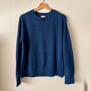 a.n.a. A New Approach Women's Blue Crew Neck Long Sleeved Sweater Size M